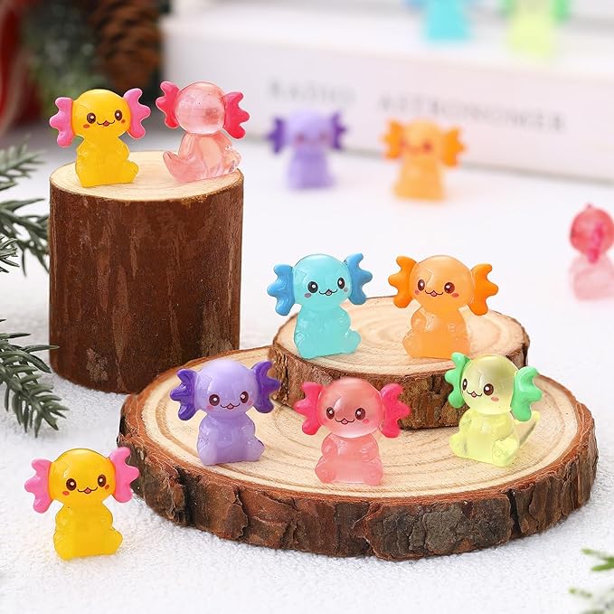 100 Pcs Mini Axolotl Resin Charms Miniature Axolotl Figurines Tiny Small Animal Figures for DIY Garden Landscape Dollhouse Birthday Party Decoration Aquarium