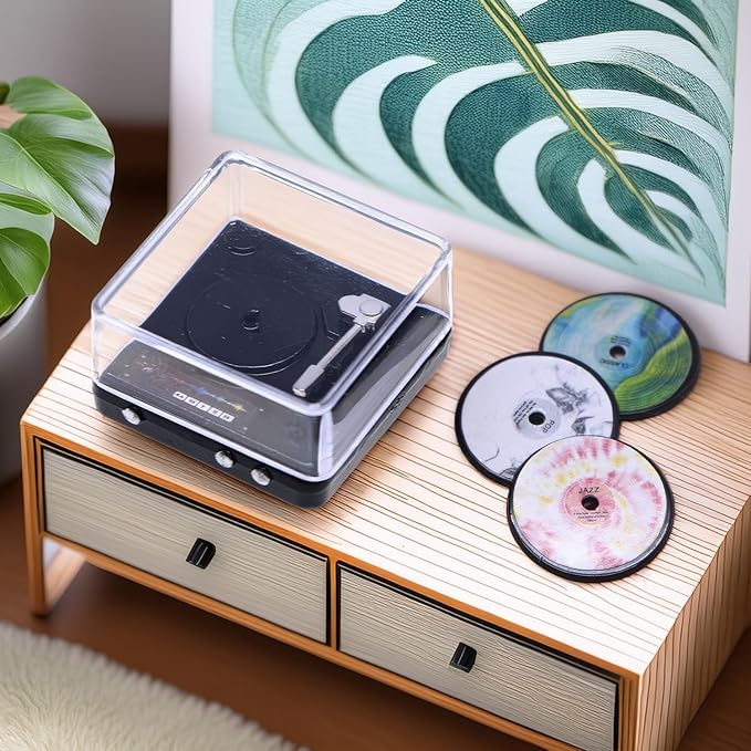 Miniature Retro Record Player Set, 1:12 Scale Vintage Turntable with 3 Mini Records, Realistic Alloy Model for Dollhouse Living Room & Music Room Accessories, Collectible Decor