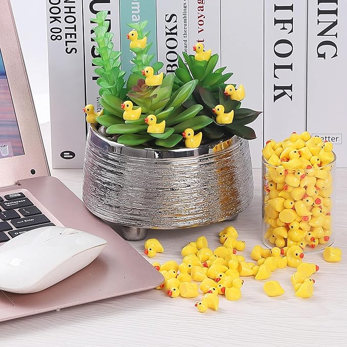 200 Pieces Mini Resin Ducks Tiny Duck for Garden Micro Landscape Ornament Dollhouse Prank Christmas Falloween Birthday Party Favors DIY Decoration Craft