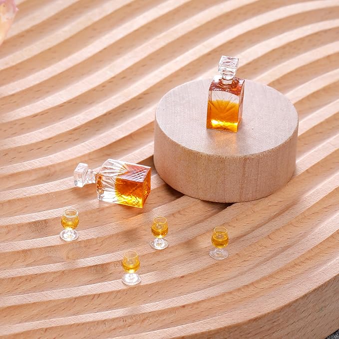 JJUNW 6 Pcs 1:12 Scale Dollhouse Miniature Accessories, A Set of Exquisite Mini Whiskey Wine Bottle Bar Model, Verisimilitude Mini Whiskey Wine Decoration for Décor Dollhouse Accessories (Brown)