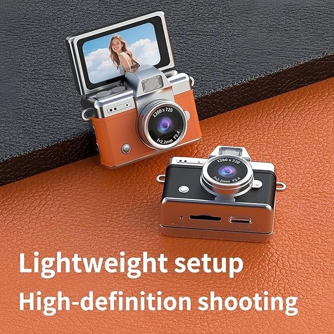 Thumb-Sized Flip Screen Mini Camera, Mini Keychain Digital Camera, Flip Screen Mini Camera with Built-in Flash & Flip Display, 64GB Memory, Portable Keychain Camera for Travel & Daily Use (1, Green)