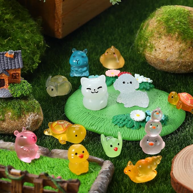 100 Pcs Luminous Mini Resin Animals Mini Animals Figures Bulk Glow in The Dark Miniature Figurines for Dollhouse Accessories Garden Aquarium Decoration