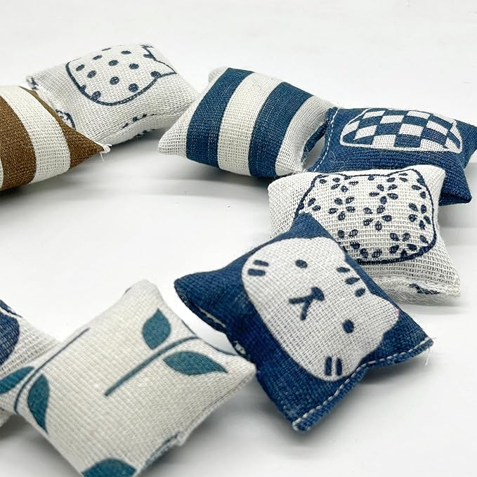 10pcs Miniature Sofa Pillow, 1:12 Scale Mini Cushions, Tiny House Sofa Bed Accessories Decoration Furniture Model Accessory (Random Pattern)