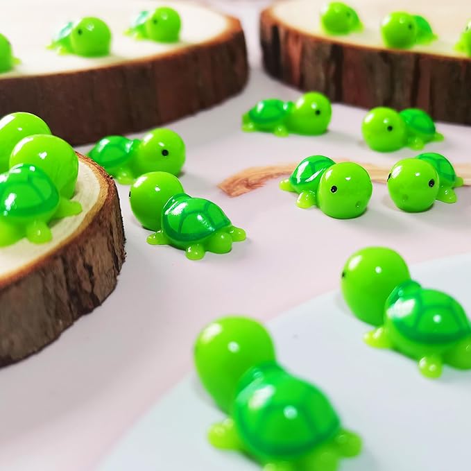 200 Pcs Tiny Sea Turtle Figurine Green Mini Turtle Statue Miniature Sea Creatures Tortoise Resin Animals for DIY Home Garden Decoration