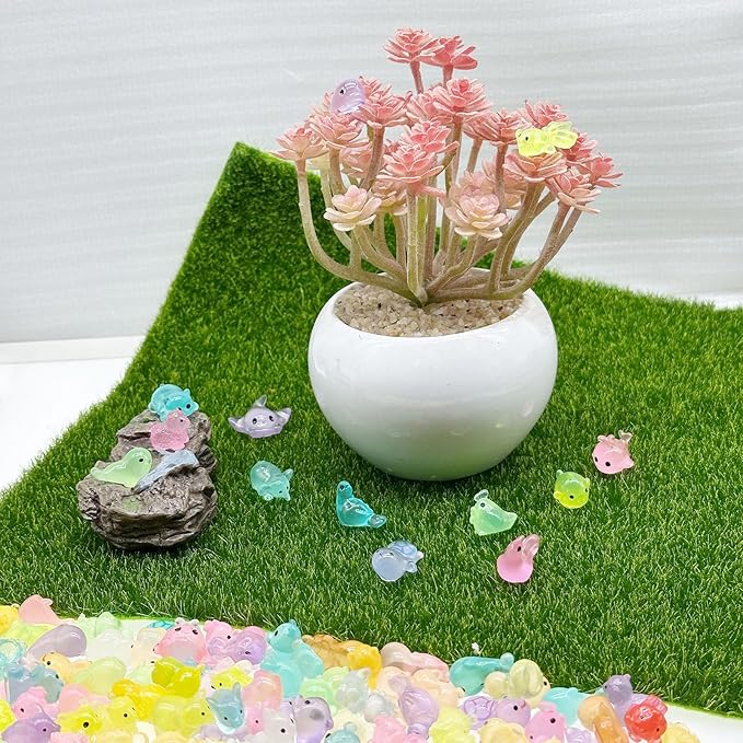 Cayway Mini Resin Animals 100 PCS Miniature Animals Glow in The Dark for Miniature Fairy Garden Decoration Accessories Micro Landscape