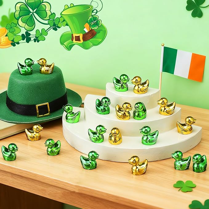100 Pcs Shiny St. Patrick's Day Mini Duck Figures Colorful Irish Festival Duck Decor Micro Landscape Aquarium Garden Hide and Seek Decoration Charm for Party Gift(Green Gold)