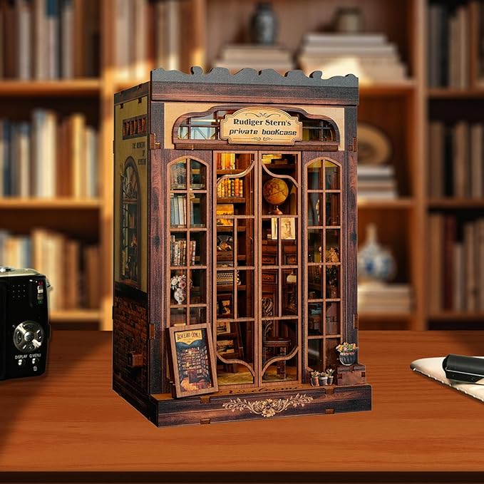 Book Nook Kit，DIY Miniature Dollhouse Kit for Adults and Teens，3D Wooden Tiny House for Family and Friends，Bookshelf Decor in Halloween/Christmas（Book Store） (Book Store)