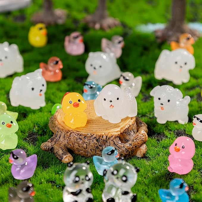 120PCS Mini Resin Animals Colorful Tiny Turtles Glow in Dark, Miniature Figures to Hide, Little Animal Toys Small Figurines for Decoration of Gardens, Parties, Miniature Landscapes