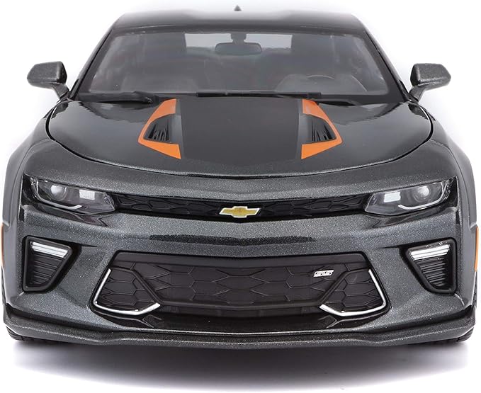 Maisto 1:18 SE 2017 50th Anniversary Chevrolet Camaro (Metallic Gray)