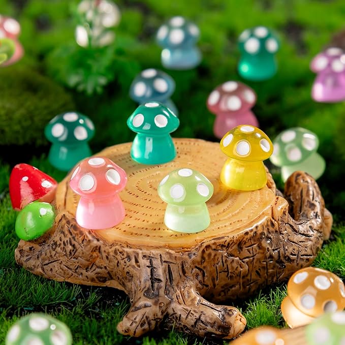 100 Pcs Glow in The Dark Mini Mushroom Figurines,10 Colors Resin Mini Figures for Fairy Garden Decor,Terrarium Accessories, Dollhouse Miniature Bulk Set