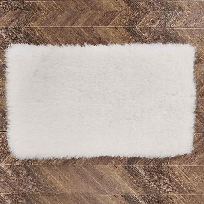 1 Pc Dollhouse Miniature Carpet, Fluffy Mini Dollhouse Rug, Doll House Rug, Parent-Interaction Lightweight for 1/12, 1/8, 1/6 Dollhouse, Dollhouse Decor (White Round S)