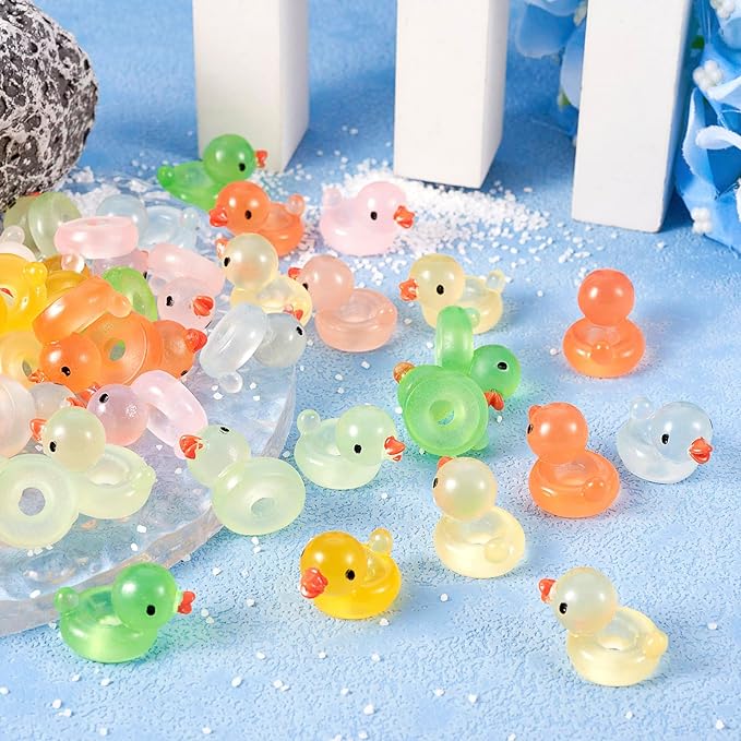 Beadthoven 50pcs Glow in The Dark Duck Beads Resin Large Hole European Beads Luminous Tiny Duck Animals Figures for Bracelet Necklace Keychain Crafts Jewelry Making Supplies