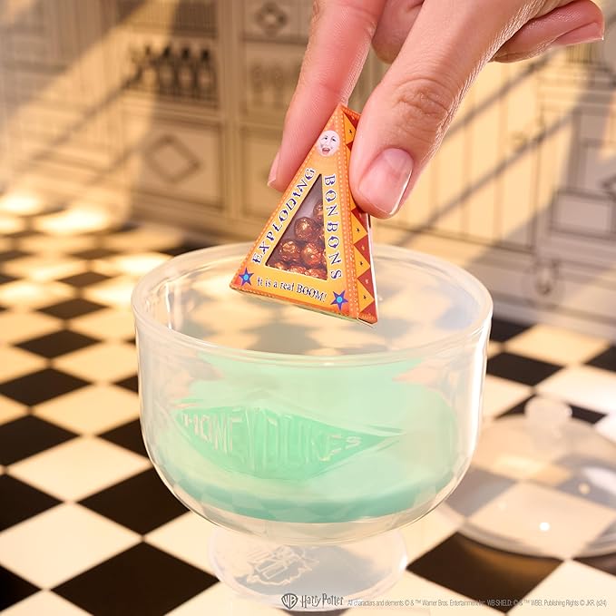 MGA's Miniverse Make It Mini Honeydukes Harry Potter (2 Pack) Mini Collectibles, Mystery Blind Packaging, DIY, Resin Play, Replica Food, NOT Edible, Collectors, 8+