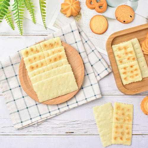 10 Pcs Fake Cookies, 1:1 Scale Artificial Soda Cracker Models Baked Biscuits Simulation Realistic Crackers Dessert for Home Kitchen Shop Display Photography Props