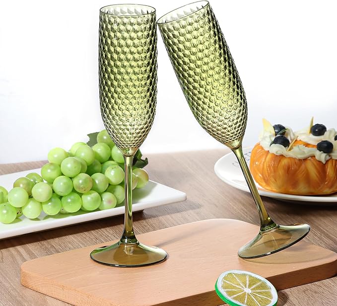 SKLENICE Plastic Champagne Flutes Champagne Glasses Unbreakable Wedding Toasting Glasses Reusable Diamond Wine Glasses Crystal Clear Party Wine Cups Vintage Drinking 5.5 OZ for Wedding (12, Green)
