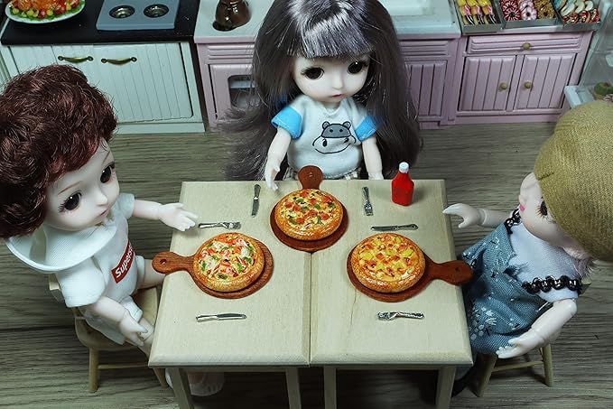 ThaiHonest 3 Pieces Pizza Miniature Set, Realistic Miniature Pizza on Wooden Tray, Dollhouse Food, 1:6 Scale, Multicolor, Clay