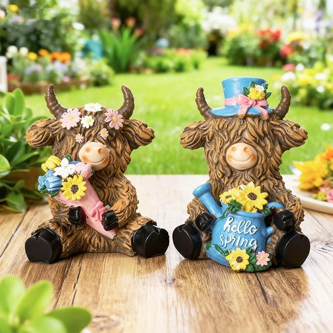 Burbell 2 Pack Spring Highland Cow Resin Figurine Spring Bathroom Highland Cow Gnomes with Flower Starfish Resin Statue for Garden Table Shelf Home Decor Calf Gnome Herd Gifts