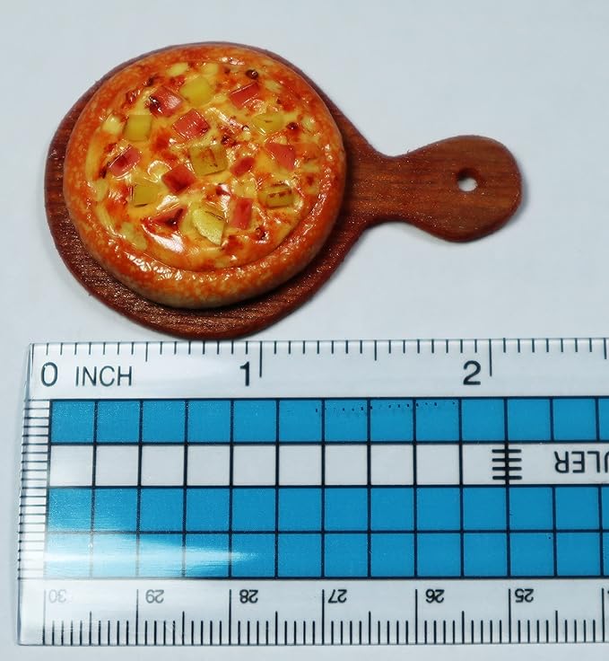 ThaiHonest 3 Pieces Pizza Miniature Set, Realistic Miniature Pizza on Wooden Tray, Dollhouse Food, 1:6 Scale, Multicolor, Clay