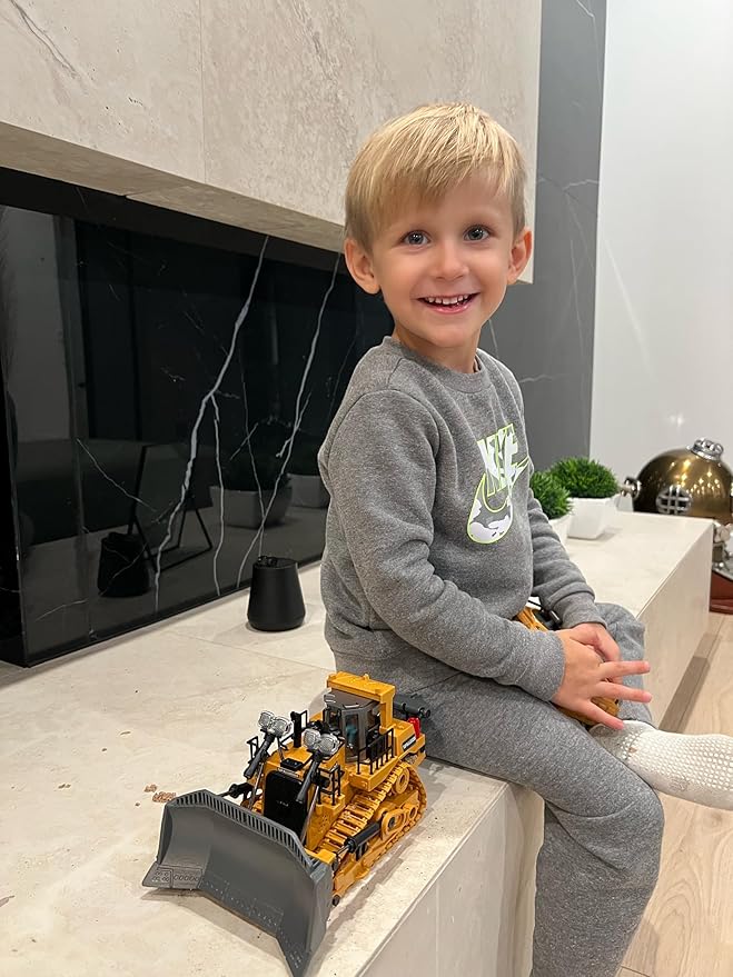 Metal RC Bulldozer Toy for Kids | 9-Channel Remote Control Track-Type Tractor with Lights & Sounds, Realistic Construction Vehicle Toy for Boys Ages 3-12, Rechargeable Gift for Birthday 2026