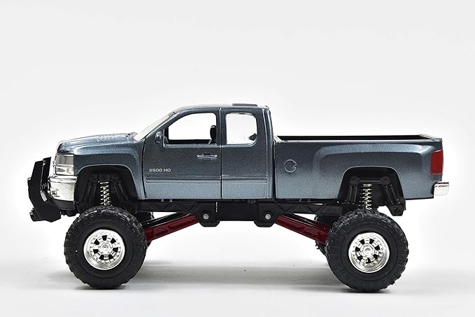 New Ray Silverado 2500 Hd Die Cast Chevrolet with Suspension 1/32° 54526 Blue, male
