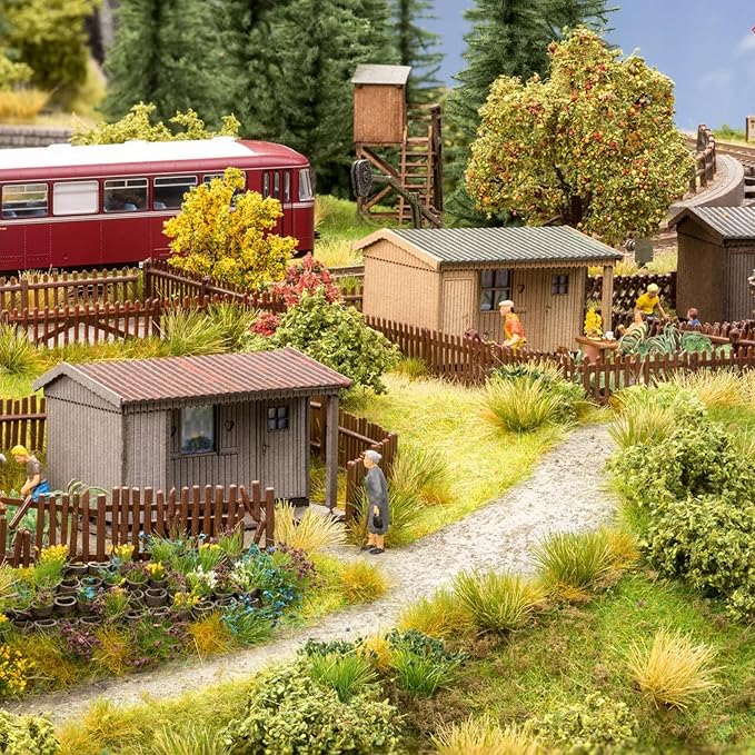 Warmtree 20 Pcs Static Grass Bushy Tufts Lowland Shrubs Scenery DIY Miniature for Train Landscape Railroad Scenery Sand Military Layout Model War Gaming Terrain (Autumn Green)
