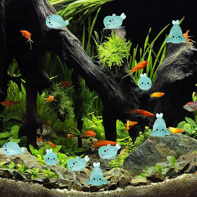 100Pcs Glow in The Dark Mini Seal Figurines Cute Luminous Resin Sea Animals 4 Styles Seal Pup DIY Tiny Ocean Creatures for Fairy Garden Aquarium Decor