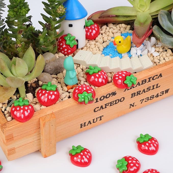 100pcs Mini Strawberry Decor Resin Tiny Strawberry for Crafts Dollhouse Miniatures Mini Resin Things for Fairy Garden Micro Landscaping Decoration Home Decor(Strawberry)