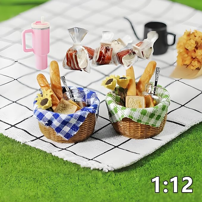 2Pcs Miniature Drink Cup & Toast Set – Realistic 1/12 Scale Dollhouse Tumbler with Detachable Lid & Straw, Pink, for DIY Dollhouse, Fairy Garden, Office, Desktop Decoration, Collectible Mini Ornaments